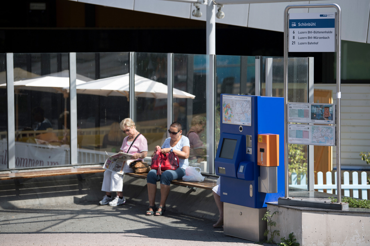 Heutiger Billettautomat an der Haltestelle Schönbühl. (Archiv VBL)