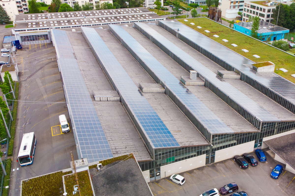 Die Solaranlage auf dem Dach des Depots Weinbergli